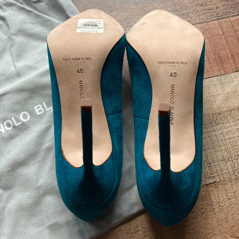 NEW Manolo Blahnik Teal Suede Classic Pointy Pump - Picture 4 of 6